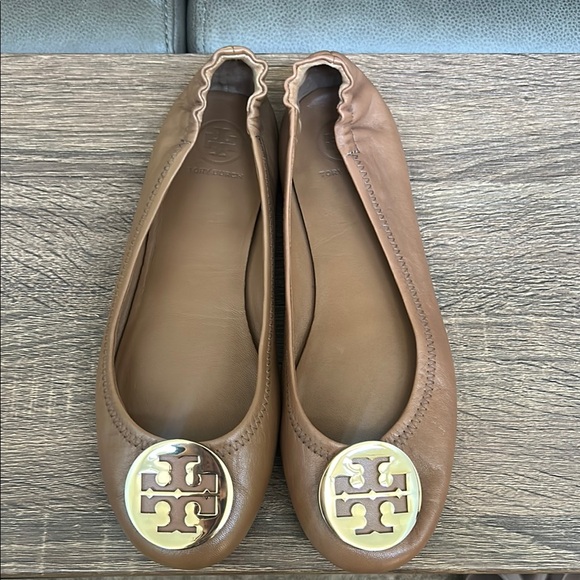 Tory Burch Minnie Travel Leather Ballet Flats in Camel - Picture 2 of 10